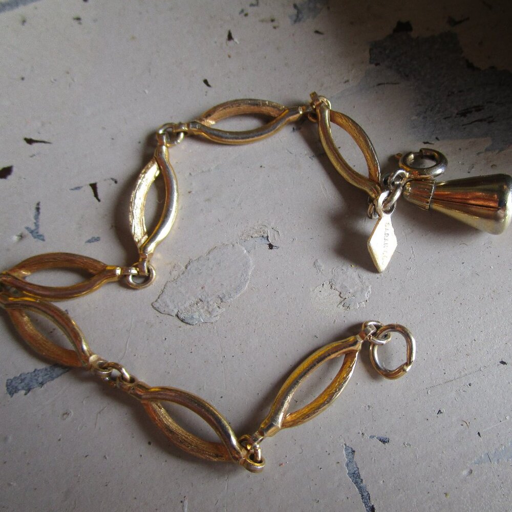 Vintage Sarah Coventry Bracelet Early 70's Bell